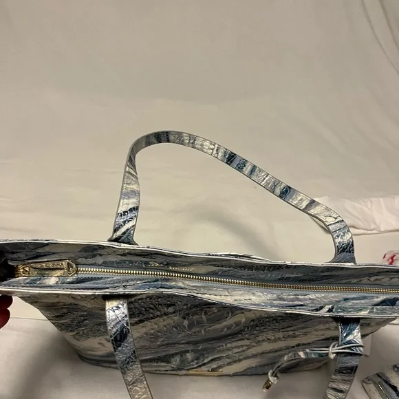 Brahmin Leather Misha Splash Tote Bag EUC Blue & White W/ Matching Wallet - Picture 11 of 16